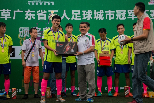 郑钦文提前结束2026赛季，聚焦身体恢复与冬训